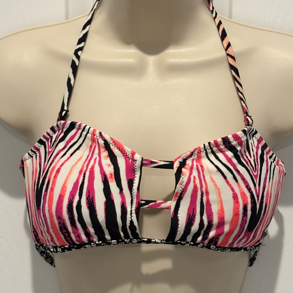 VOLCOM BATHING SUIT TOP - Picture 2 of 3